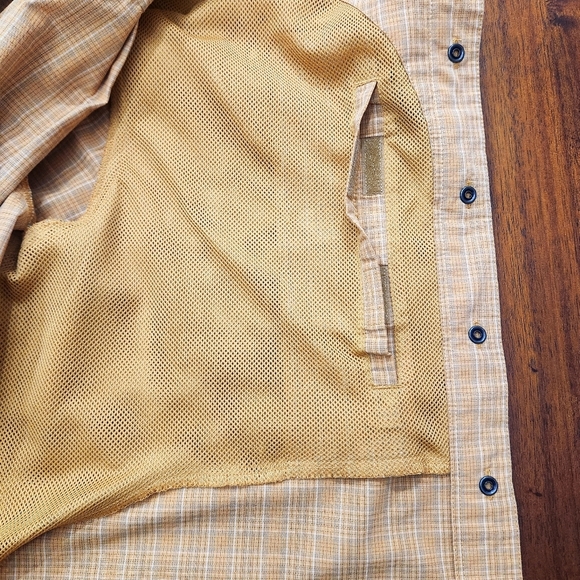 5.11 Tactical Series Shirt Sz Medium Tan Plaid Snap Up Covert Conceal Carry CCW - Picture 4 of 8